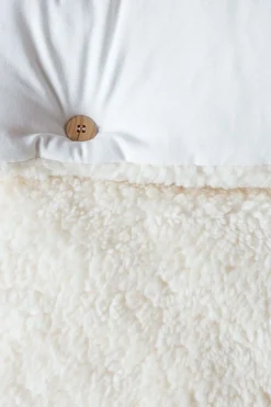 Nanami Voetenzak Teddy Off White