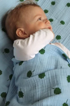 Studio Noos Swaddle Light Blue Clover 70 x 70