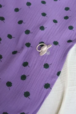 Studio Noos Swaddle Purple Clover 70 x 70